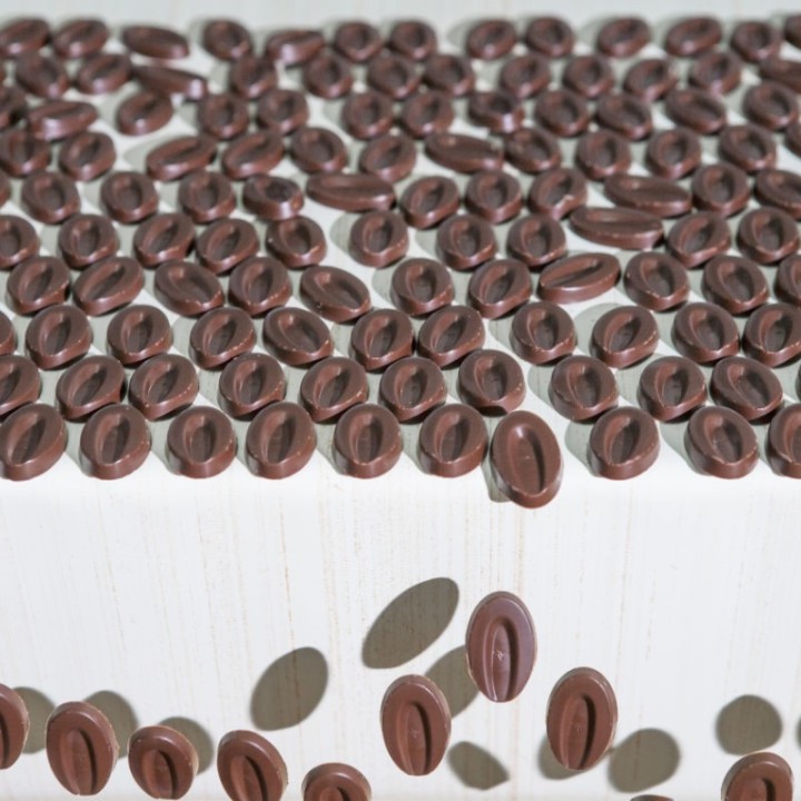 Chocolat noir de couverture Guanaja  Valrhona 70% en pistoles 250gr